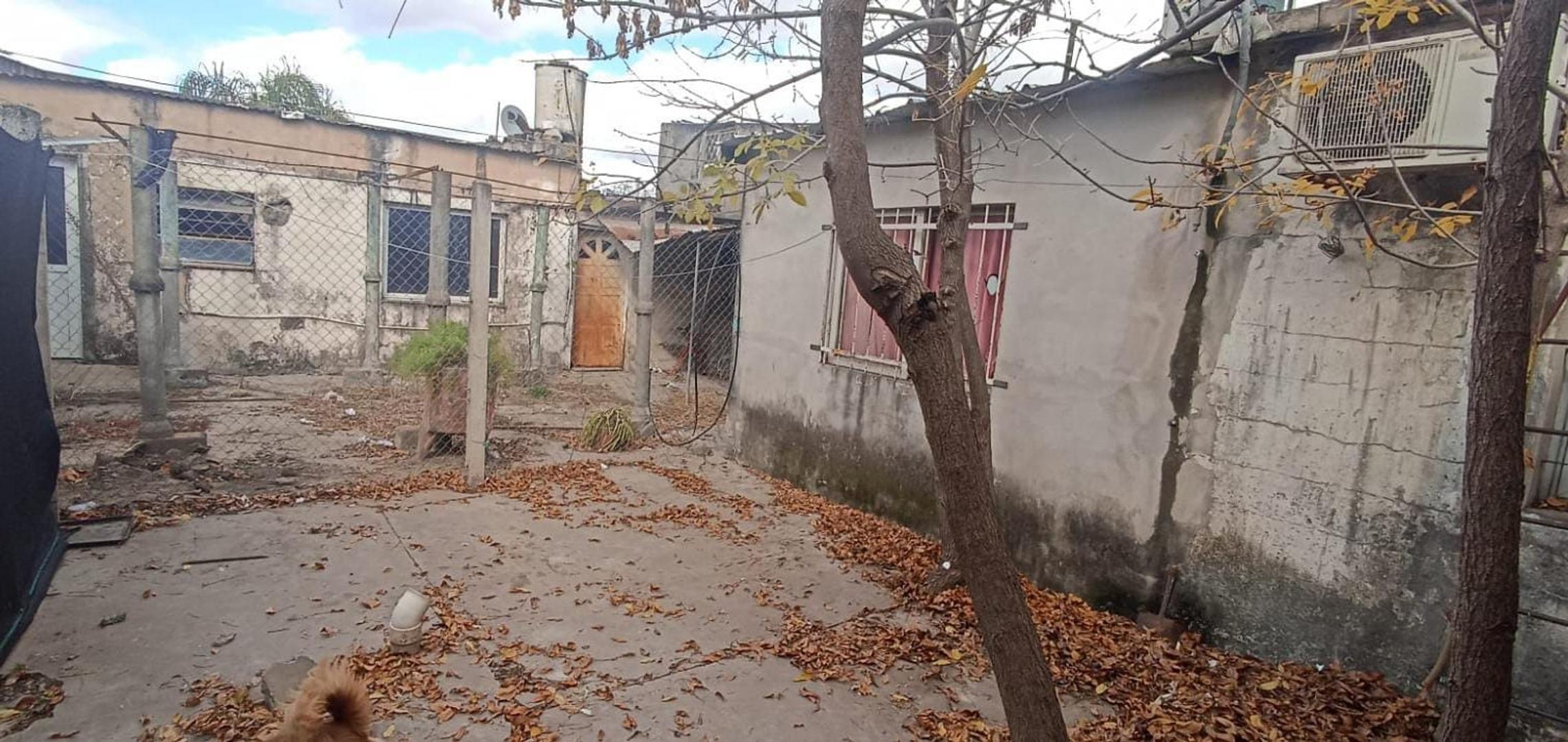 CASA LA VENTA A RECICLAR EN PEREZ
