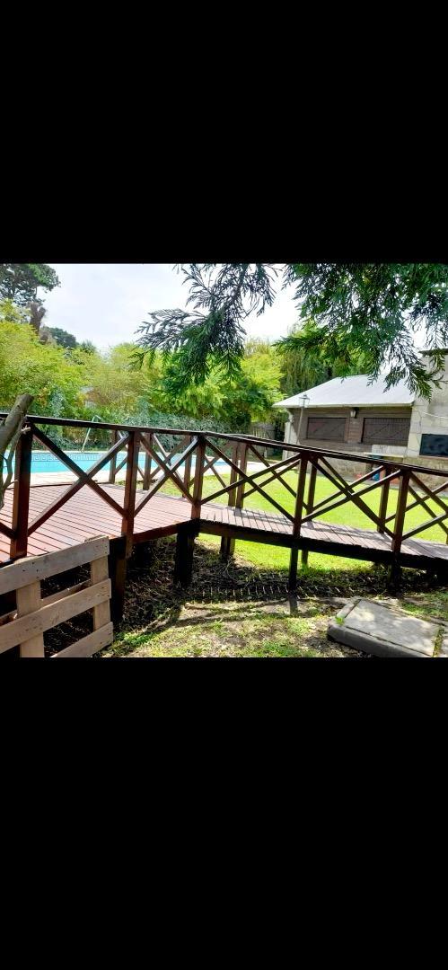 Casa 6 ambientes con 4 baños