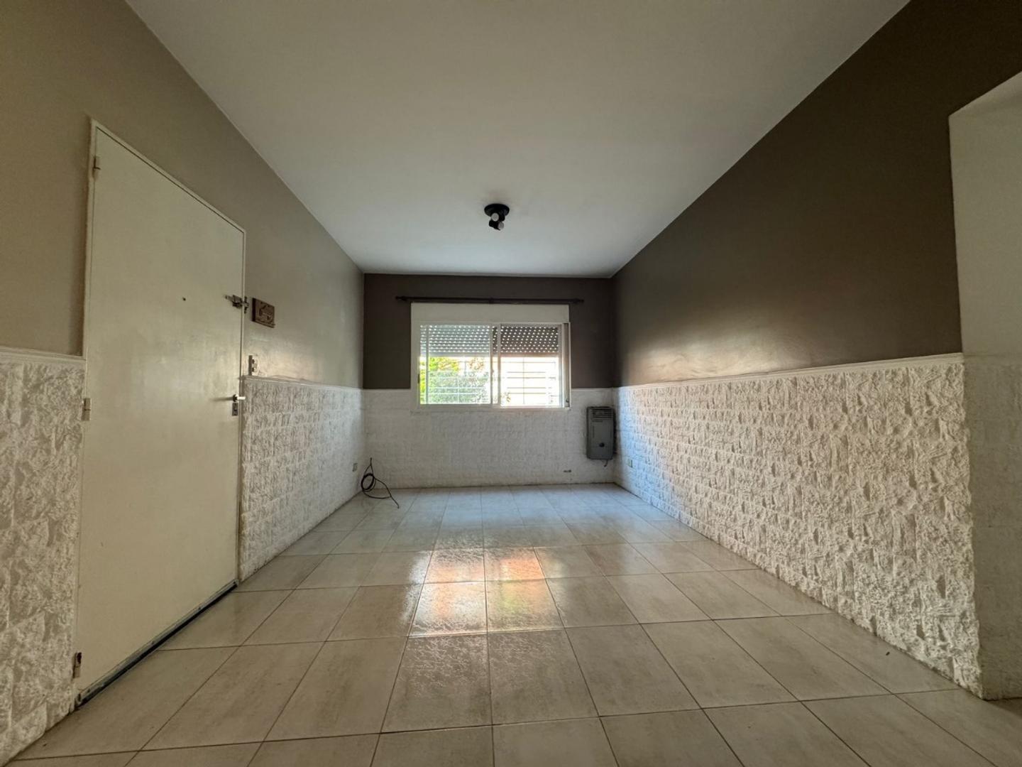 Depto Tipo Casa en Venta con 1 cocheras