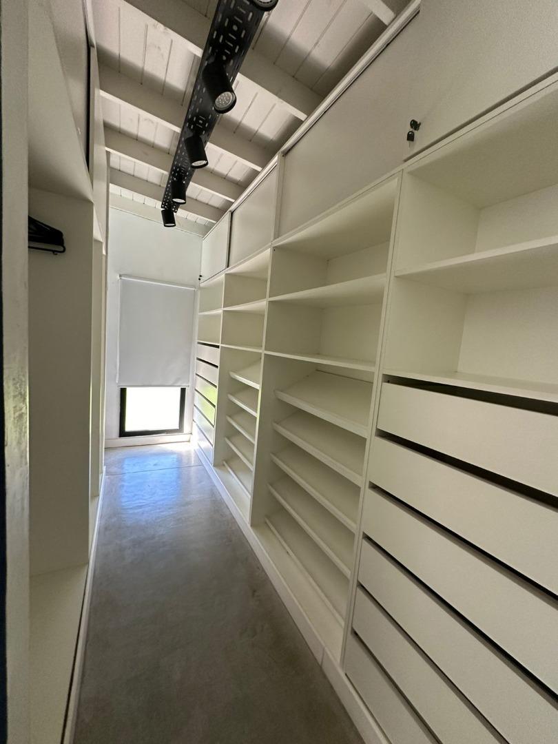 CASA EN BARRIO PRIVADO ARENAS DEL SUR, PARA SIETE PERSONAS.