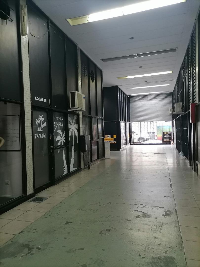 Local en la galeria Acoyte