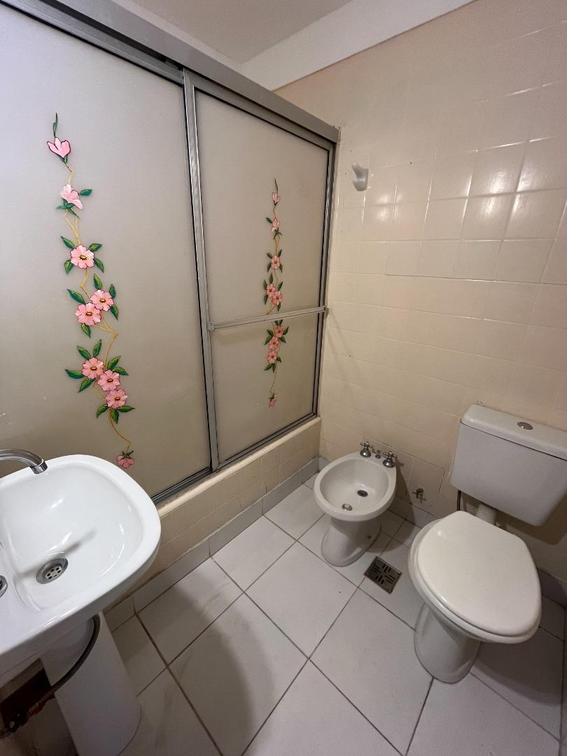 Venta. Departamento 3 ambienes. Santa Fe y Bonpland.