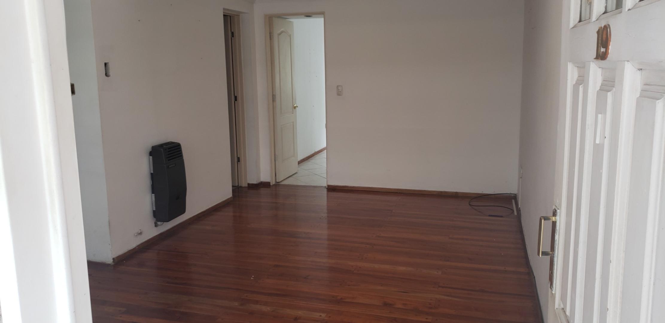 Alfredo Palacios 100, Piso 1