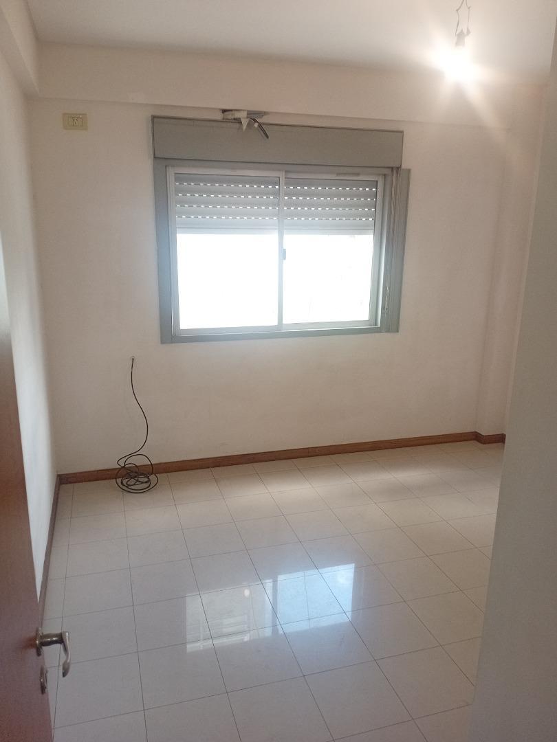 Departamento de 2 AMB en venta, con baulera