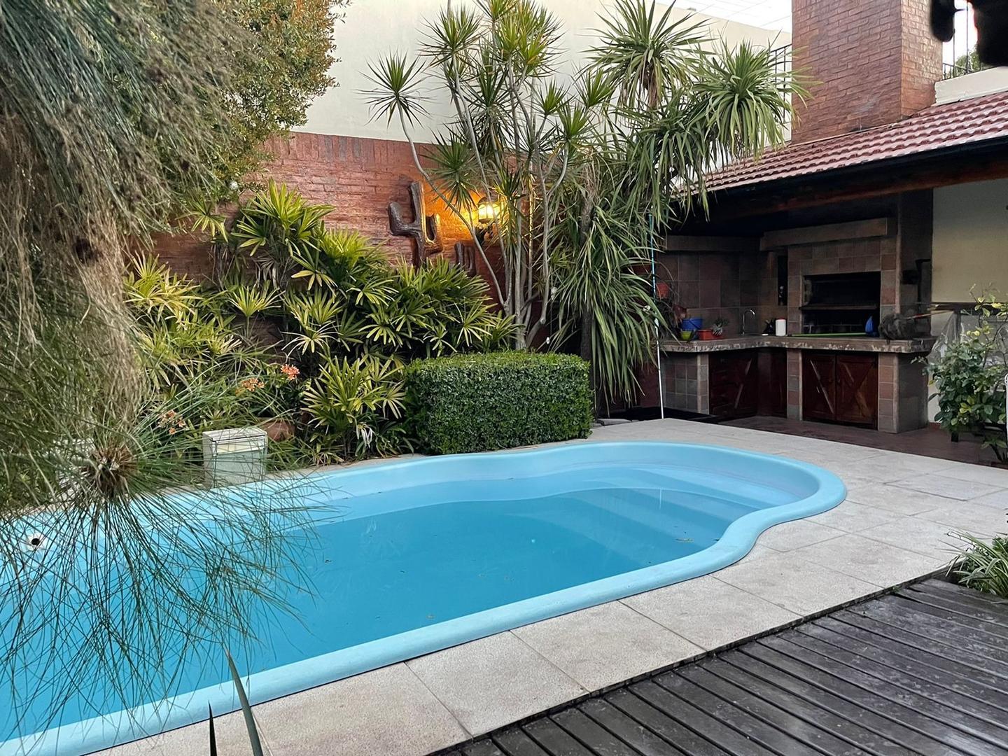 Casa en Venta en Burzaco, USD 250.000