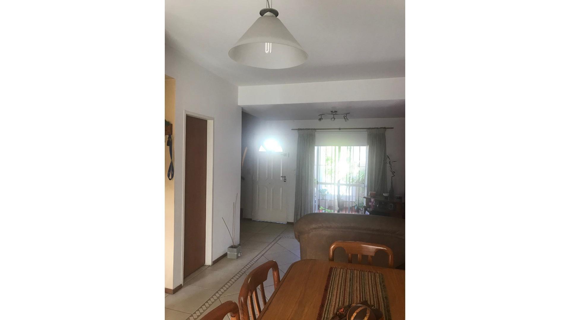 Caseros  700 , Piso 1