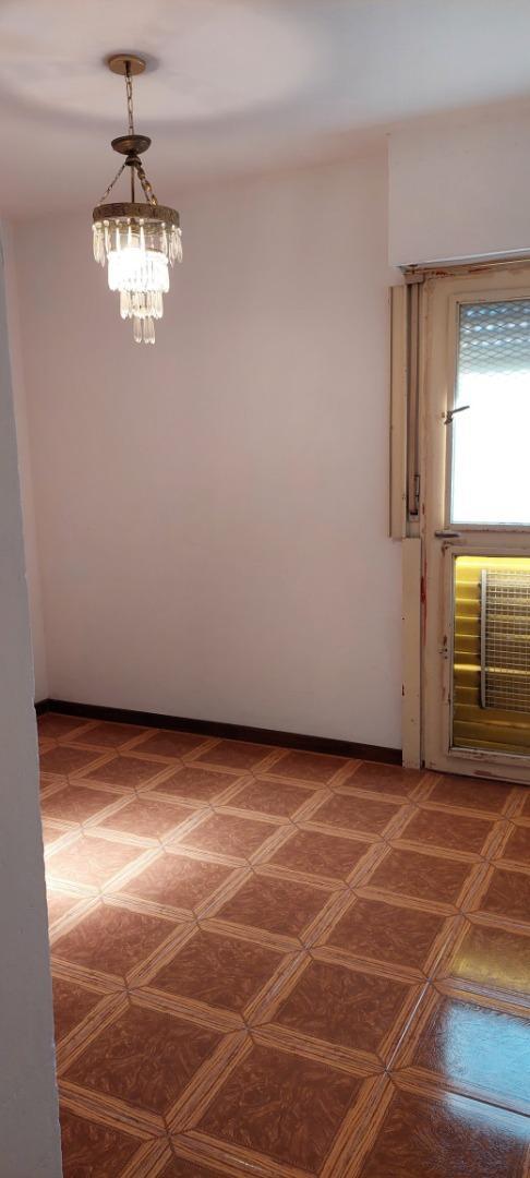 Departamento 4 ambientes con 1 baño