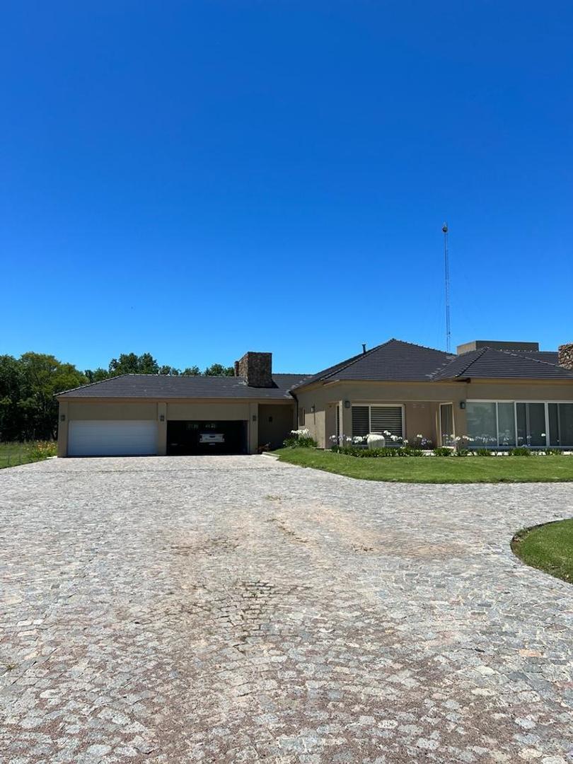 Casa en Venta en Tres Sargentos, USD 1.500