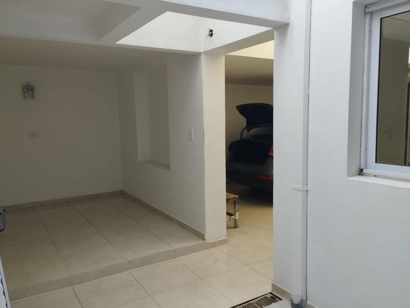 Depto Tipo Casa en Venta con 1 cocheras