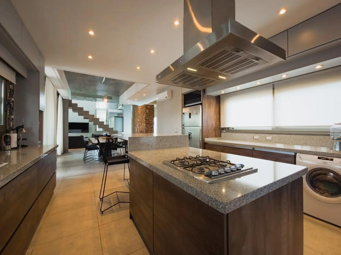 RUTA 2 - MIRALAGOS CLUB DE CAMPO - IMPORTANTE RESIDENCIA