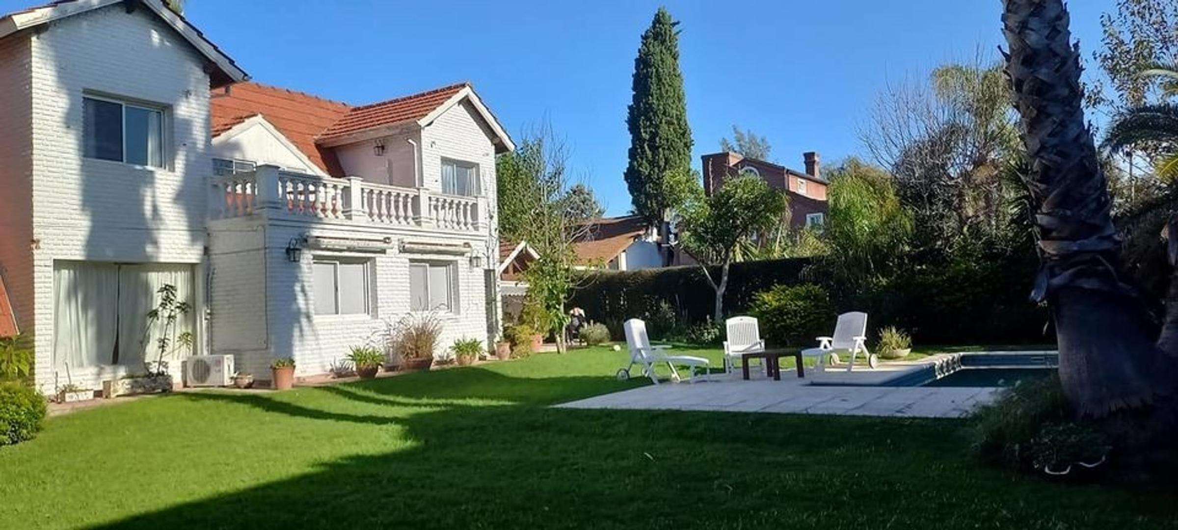 Casa 5 ambientes con 2 baños