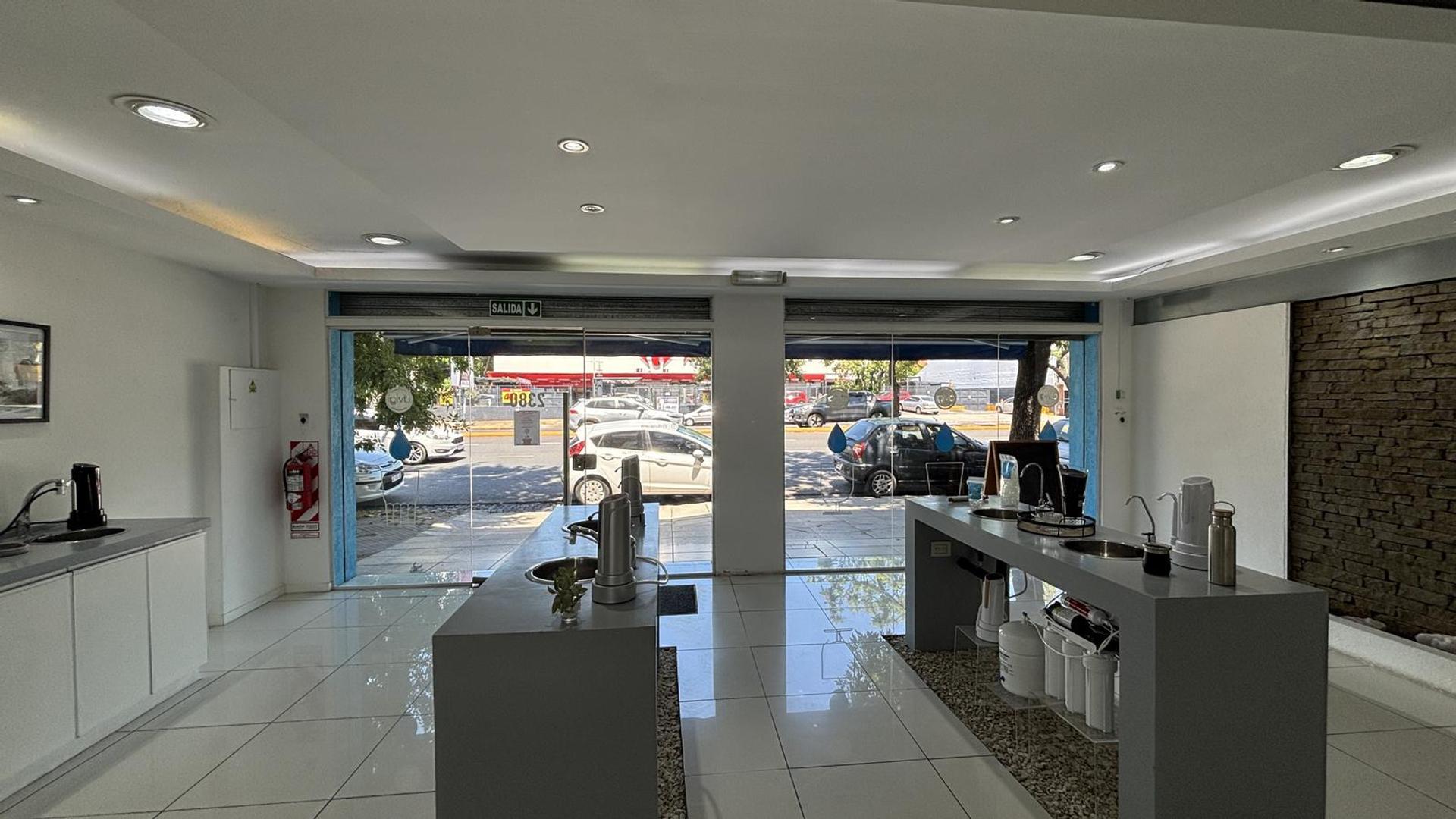 Local con vivienda en VENTA en MARTINEZ