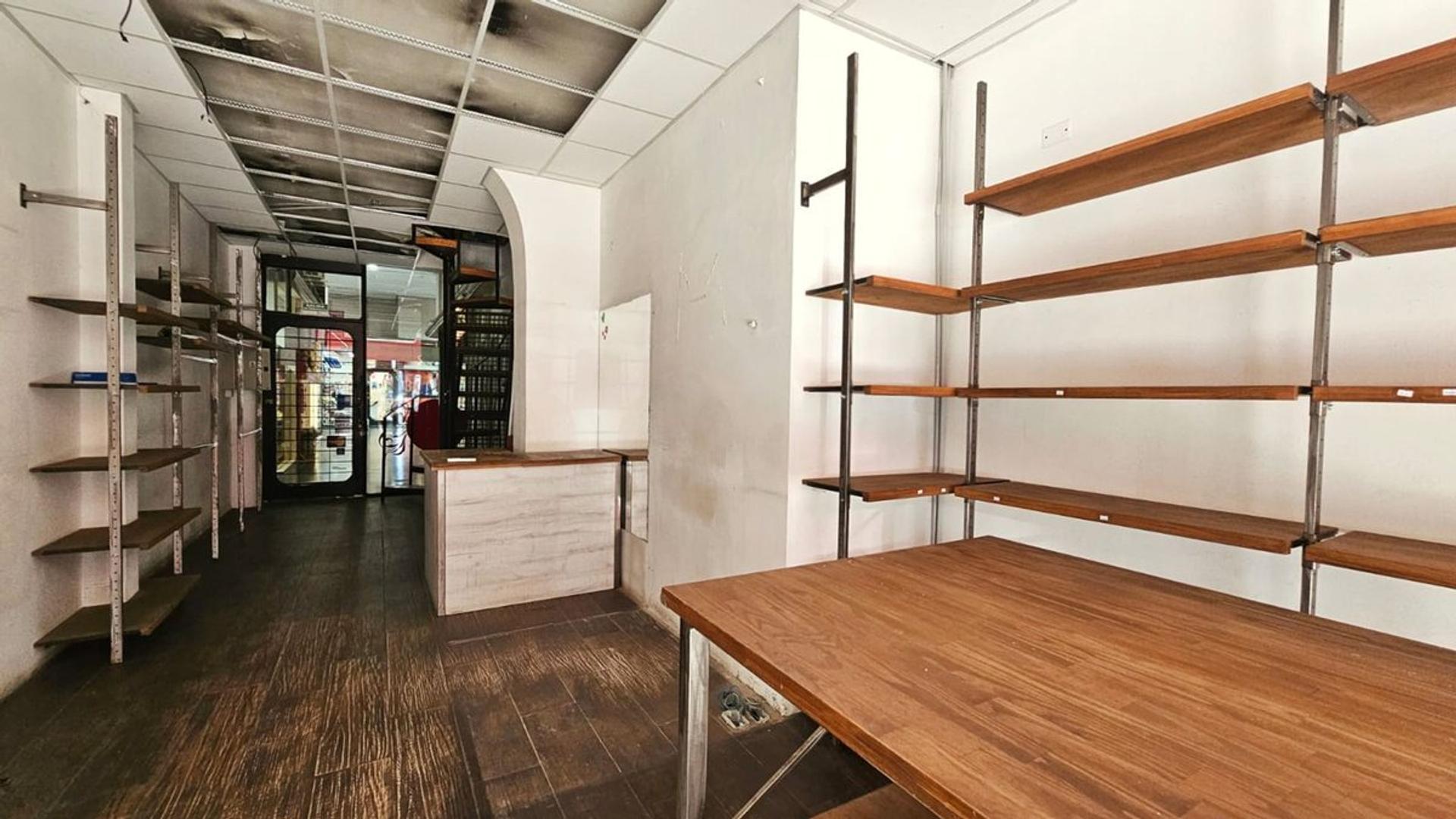 Local en Venta 56 años