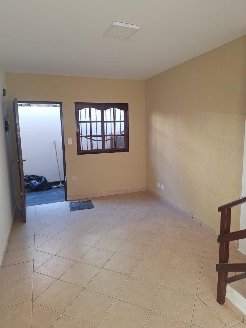 ALQUILER DUPLEX 3 AMBIENTES CON PATIO