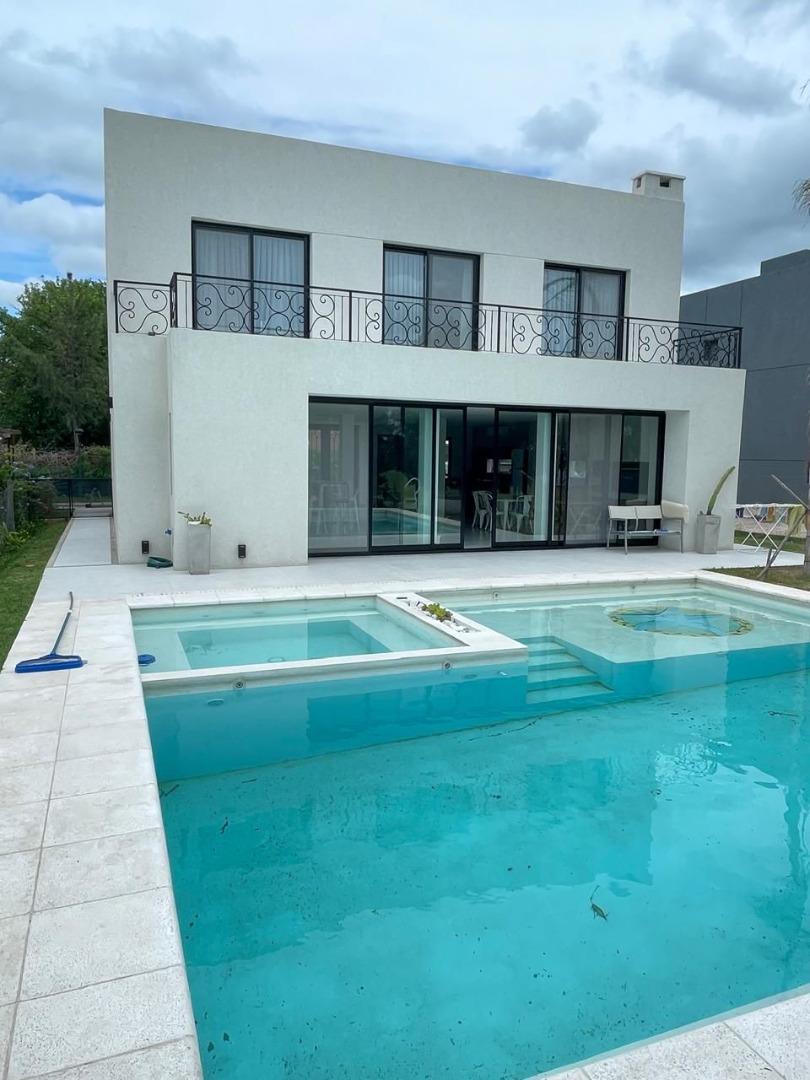 OPORTUNIDAD VENTA CASA LAGOON PILAR