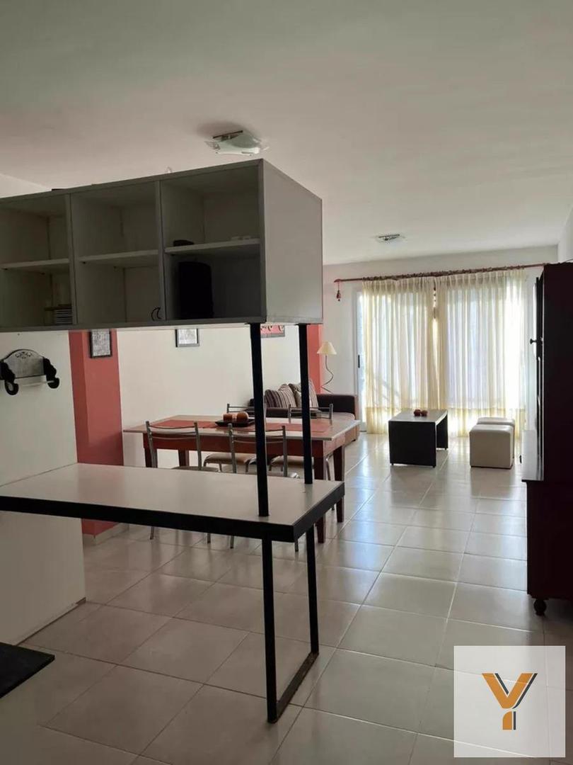 Departamento en venta - 2 Dormitorios 1 Baño - Cochera - 70Mts2 - Miramar