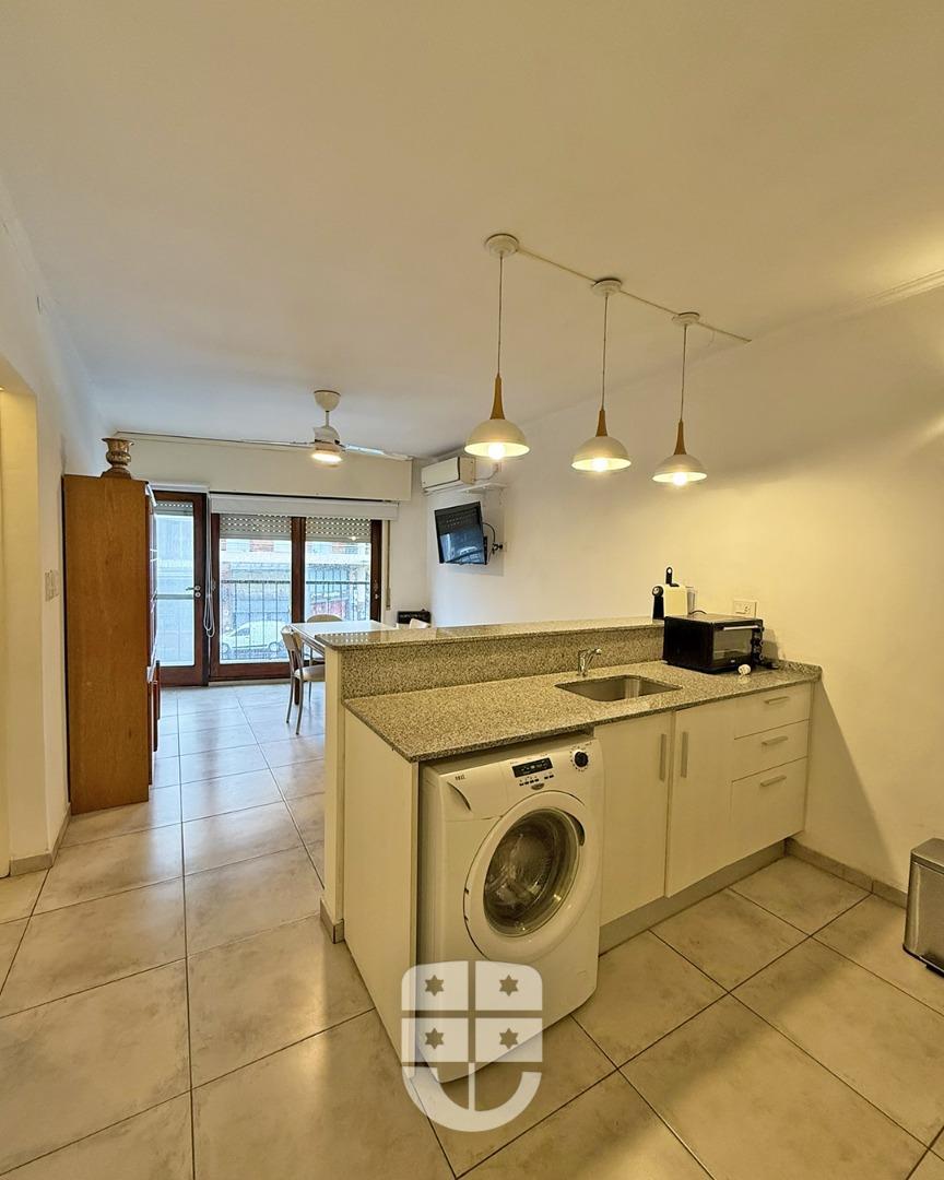 GRAN DEPARTAMENTO DE UN DORMITORIO AMUEBLADO ARROYITO