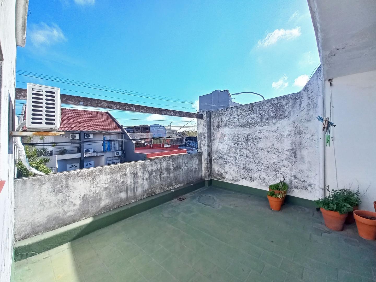 Depto Tipo Casa en Venta en Parque Avellaneda, USD 119.000