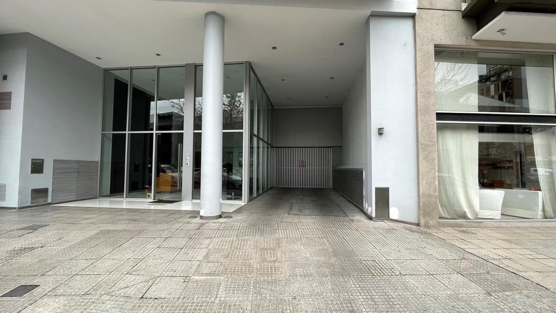 COCHERA FIJA Y CUBIERTA PALERMO HOLLYWOOD CON SEGURIDAD 24HS