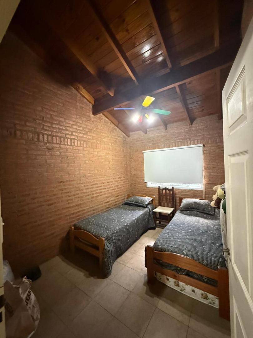 Casa en Alquiler con 1 cochera