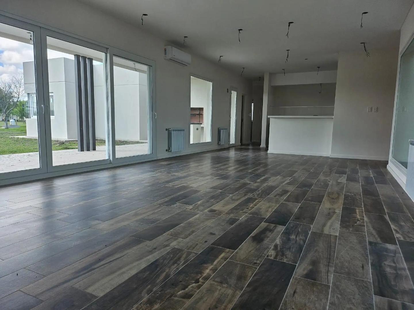 Casa en Venta en Haras Del Sur 3, USD 320.000