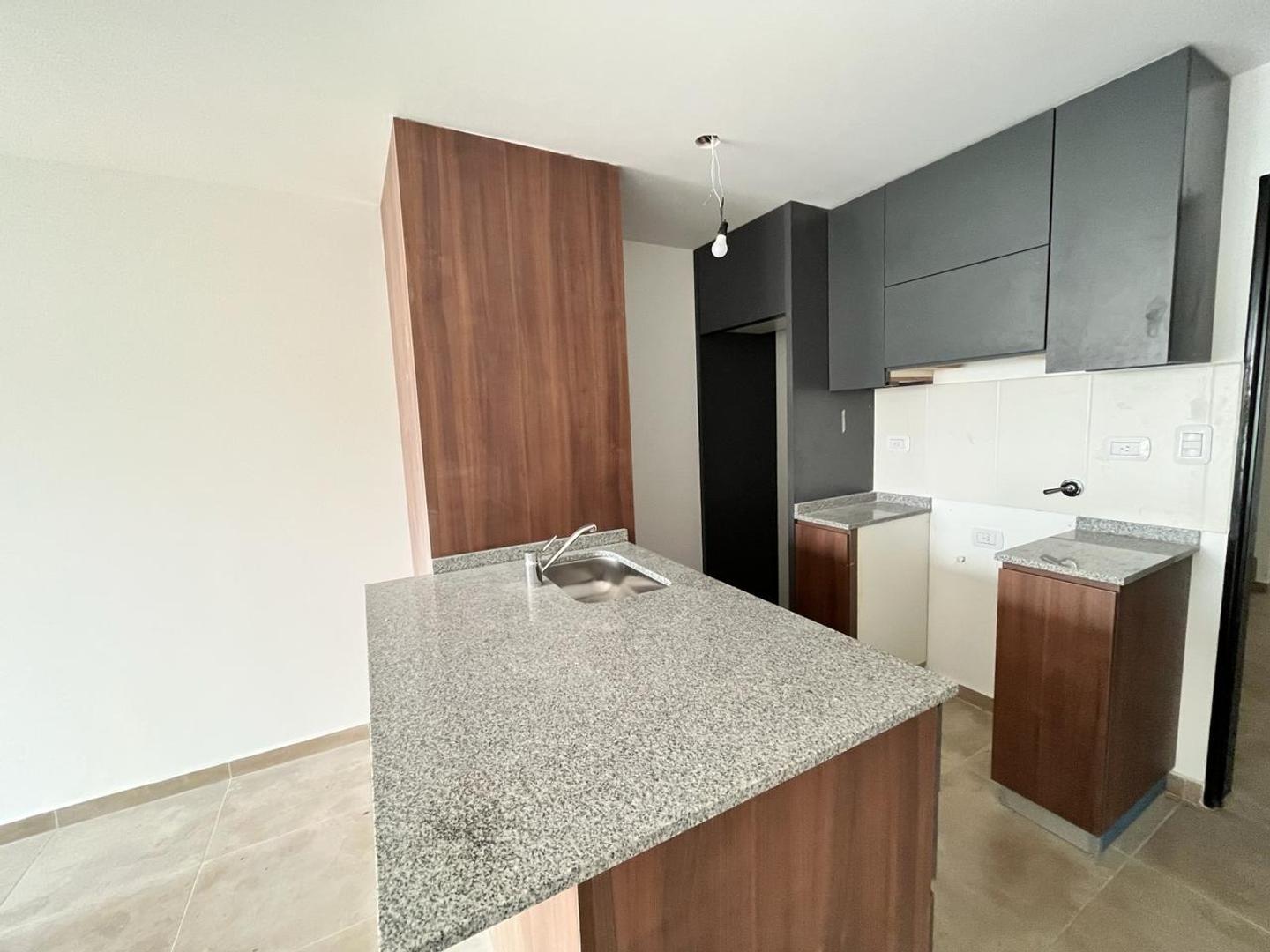 Chacabuco 72 , Piso 1