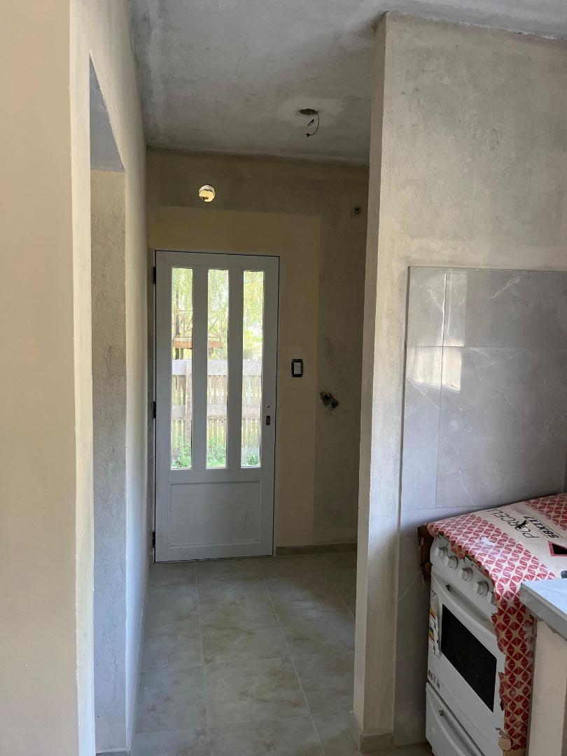 Casa 3 ambientes con 1 baño