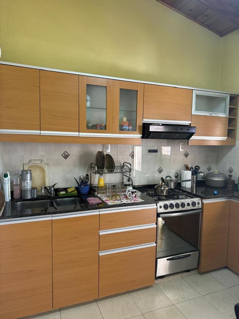 Casa 5 ambientes con 1 baño