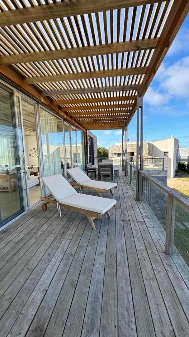 Casa en Alquiler Temporal en Manantiales, USD 12.000