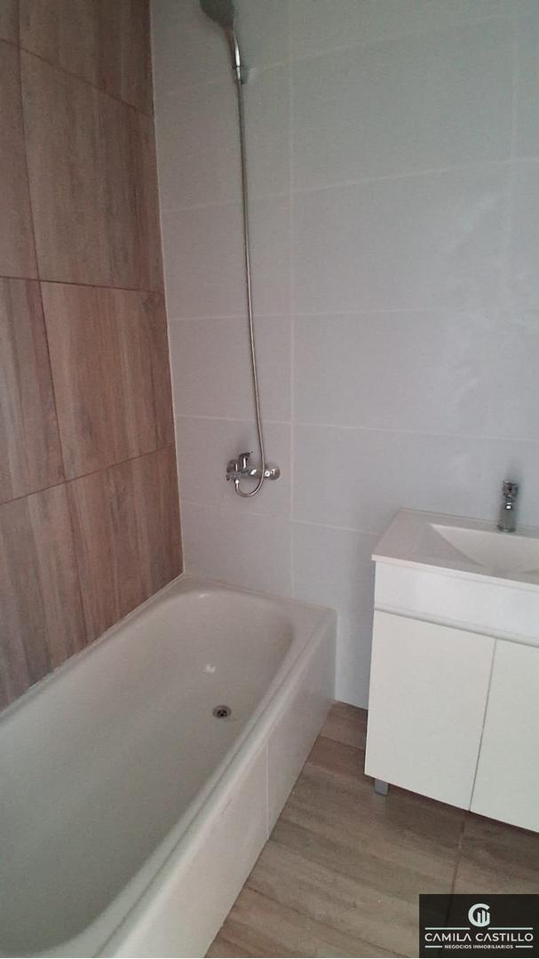 Dúplex en alquiler c/ cochera en Castelar