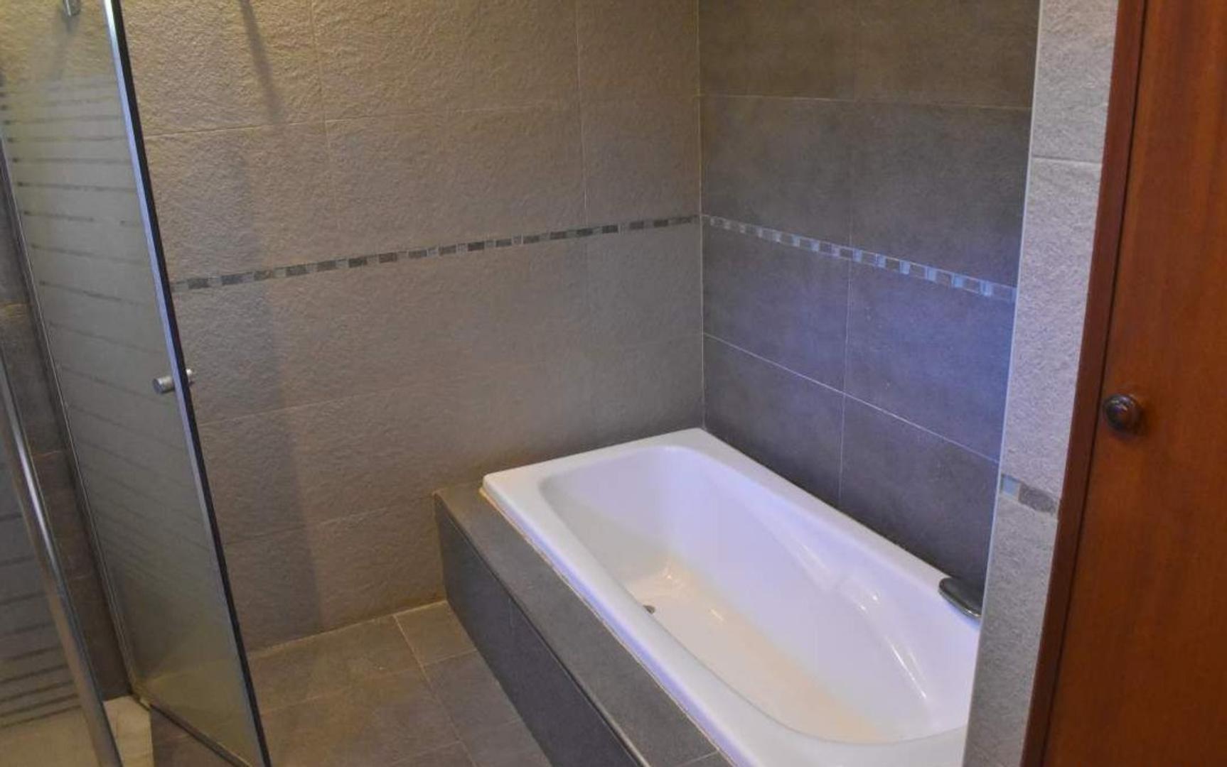 VENTA casa 4 ambientes Santa Teresita