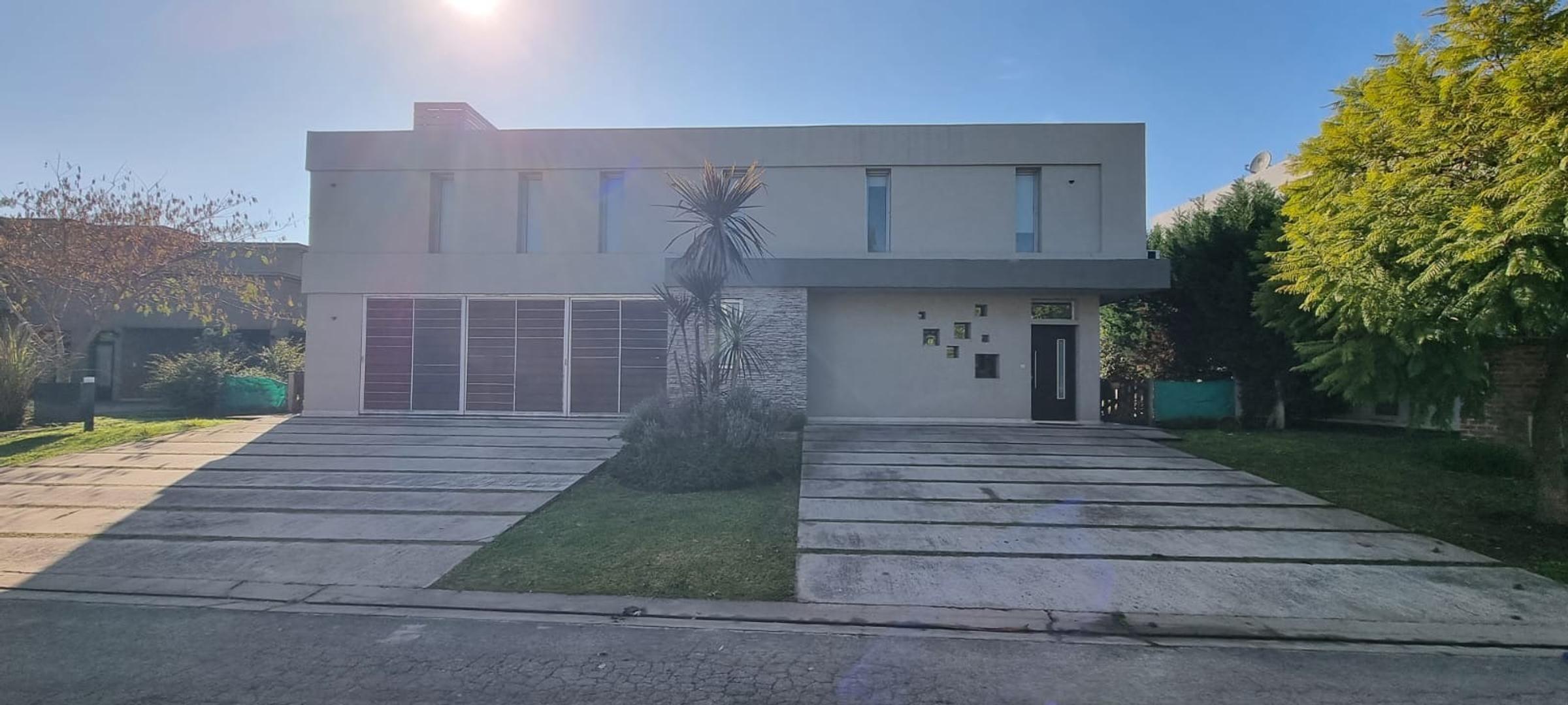 Casa en Venta de 5 dormitorios