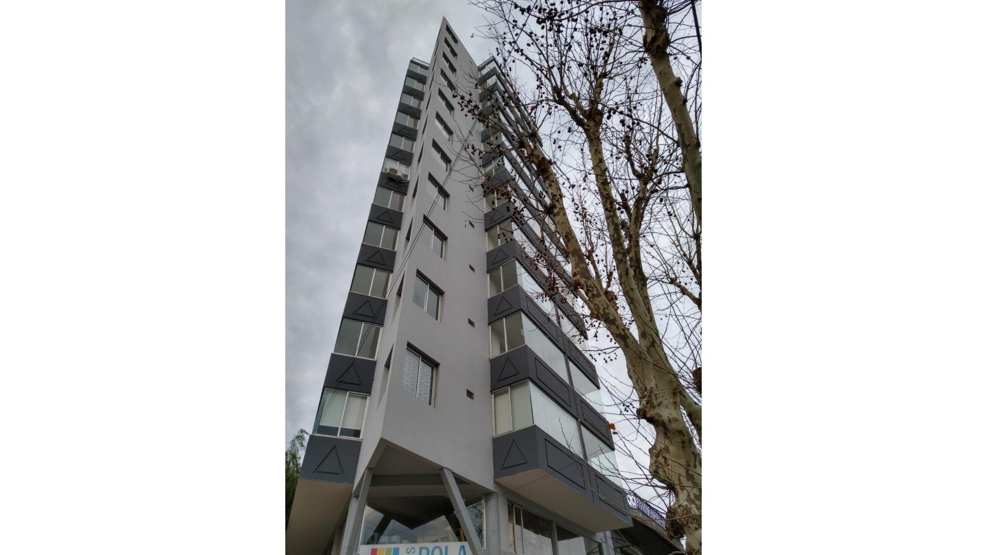 Av. Mitre 2878 , Piso 4