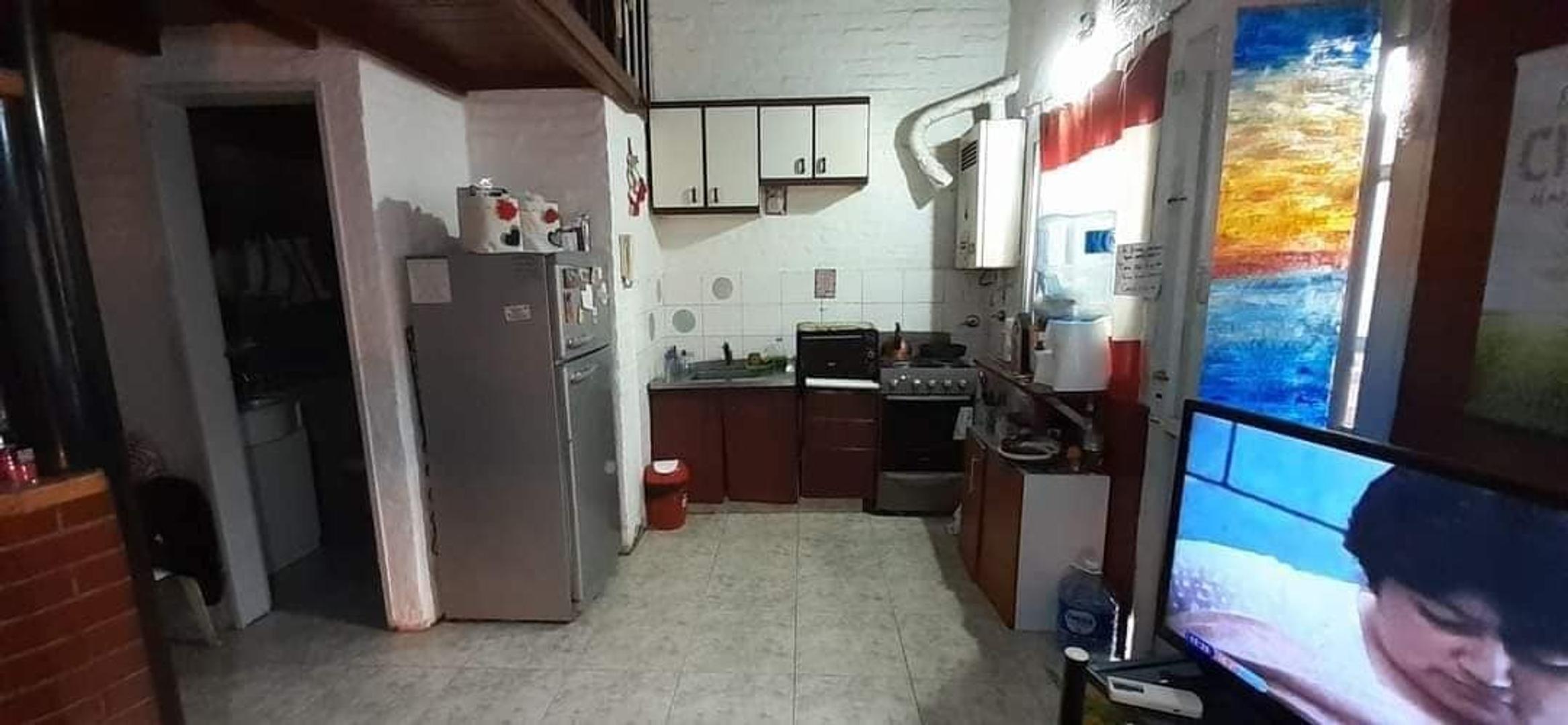 AMPLIO 2 AMB CON PATIO. OPORTUNIDAD 