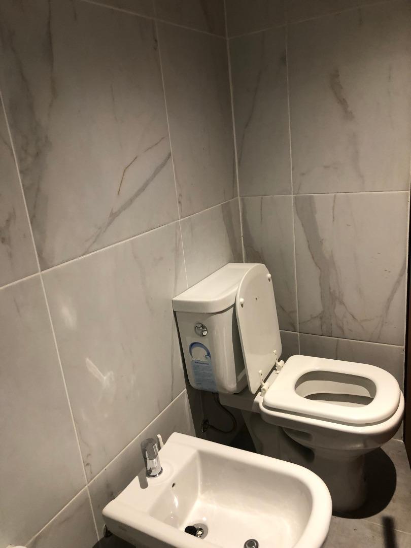 OPORTUNIDAD DEPTO 2 AMBIENTES  MUY BUENA UBICACION BANFIELD