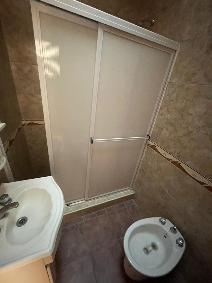 Casa en Alquiler con 1 cochera