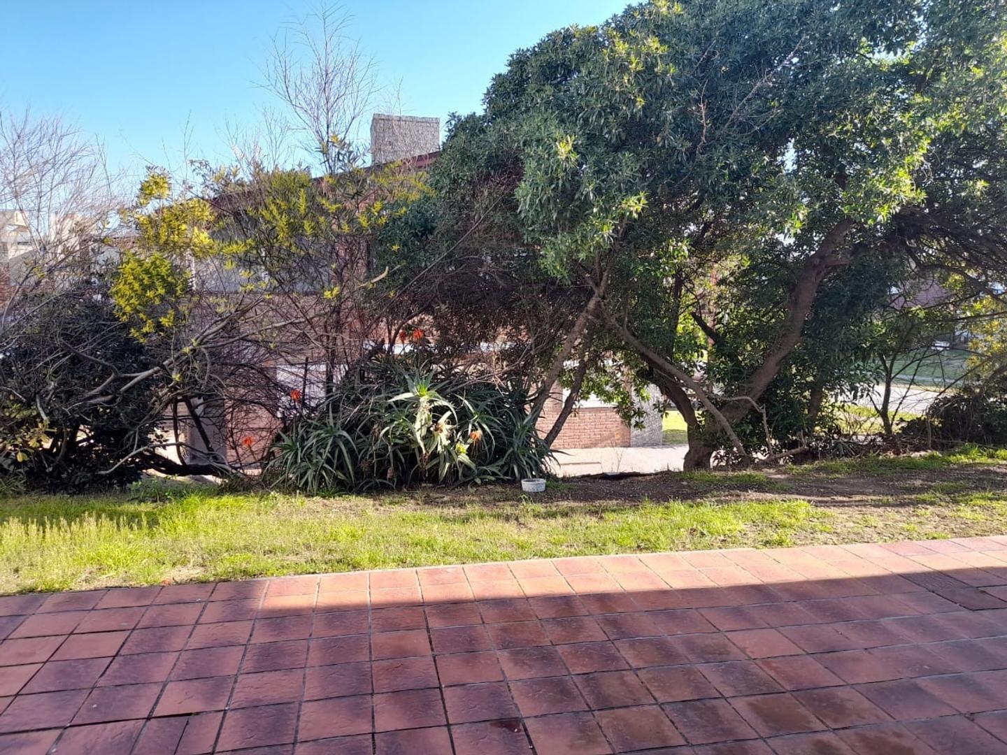 Departamento 13 ambientes con 9 baños