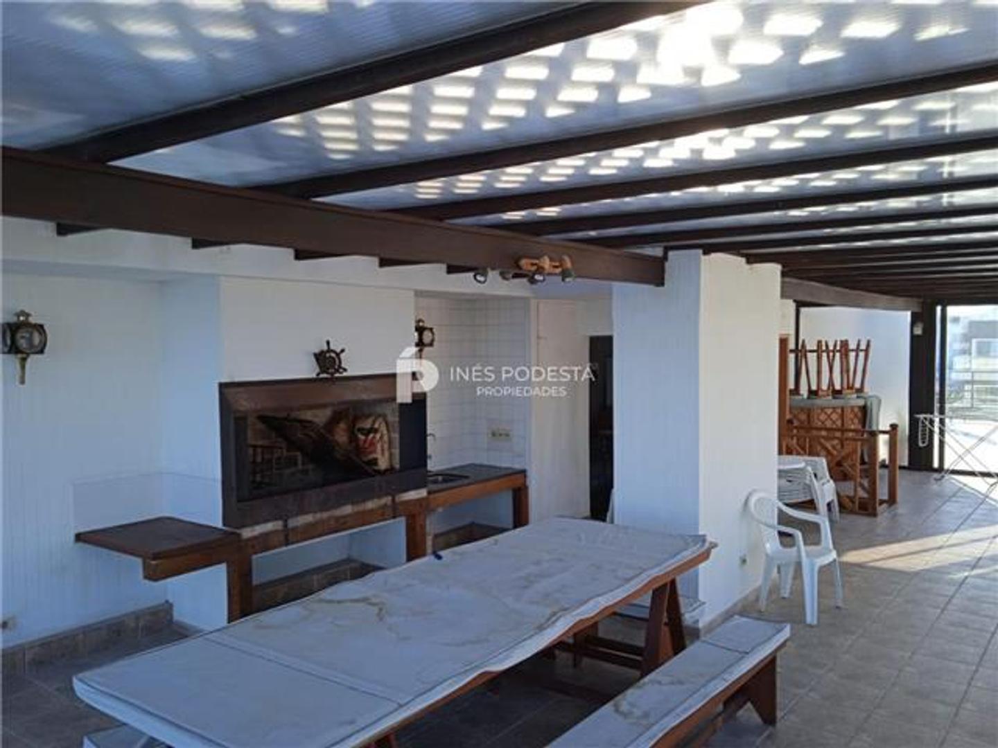 Departamento 4 ambientes con 2 baños