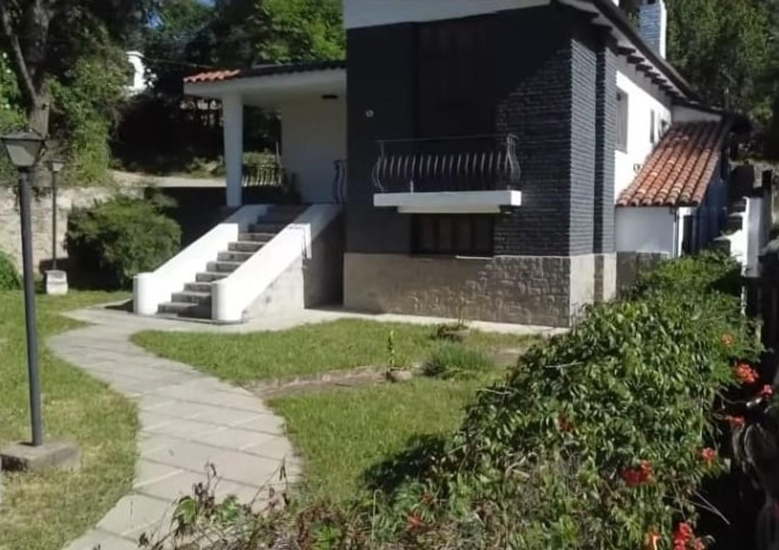 Casa en venta Río Ceballos APTA CREDITO.