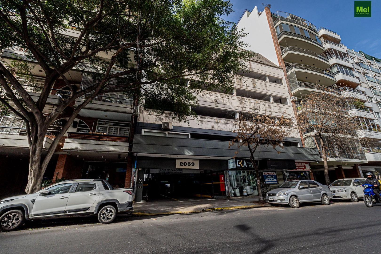Cochera Cubierta - Recoleta - Venta