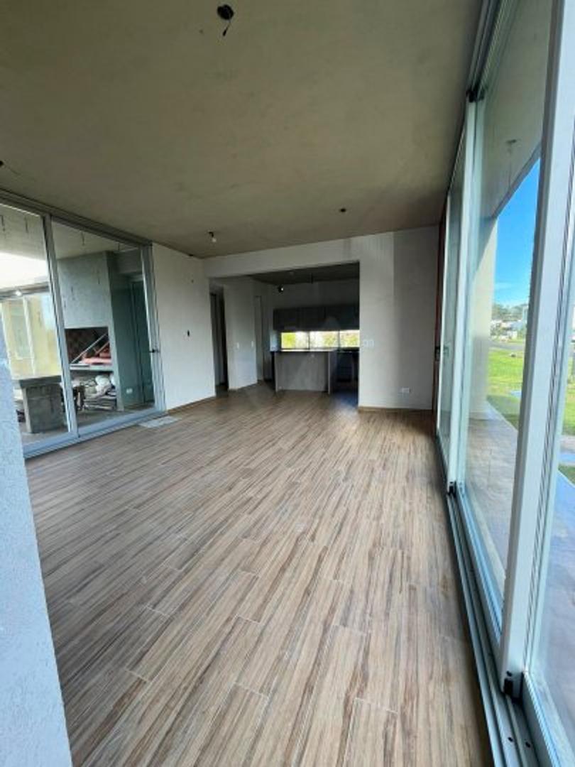 C. 163 7887, Guillermo Enrique Hudson, Provincia de Buenos Aires, Argentina , Piso No definido