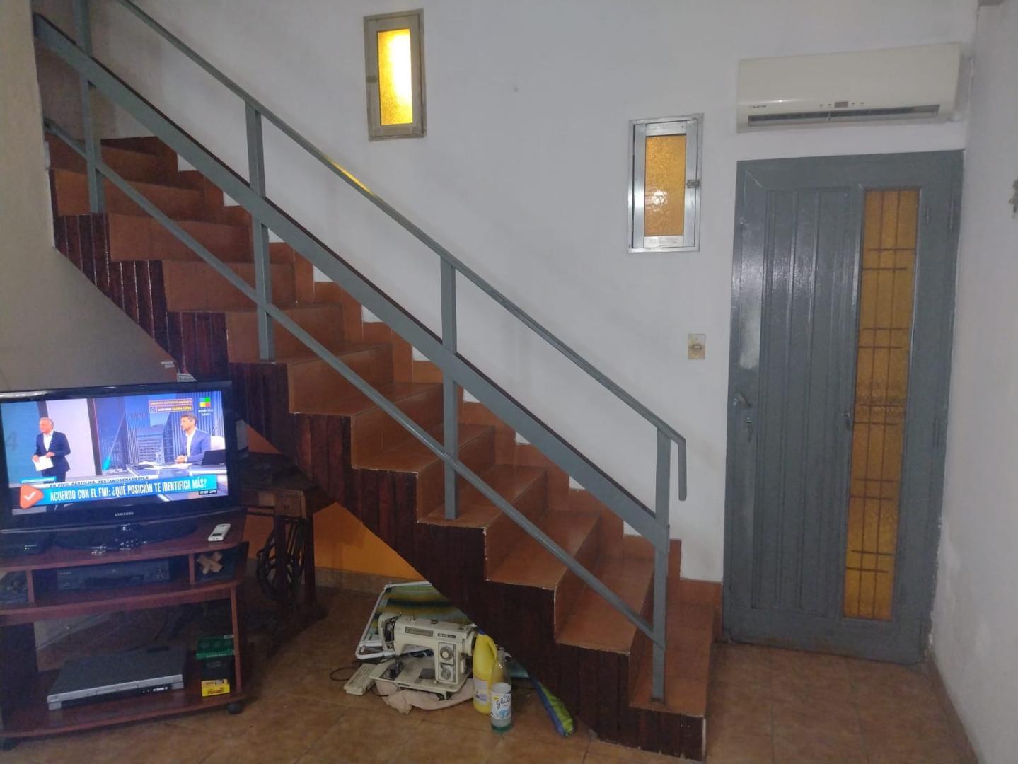 Depto Tipo Casa en Venta de 5 ambientes