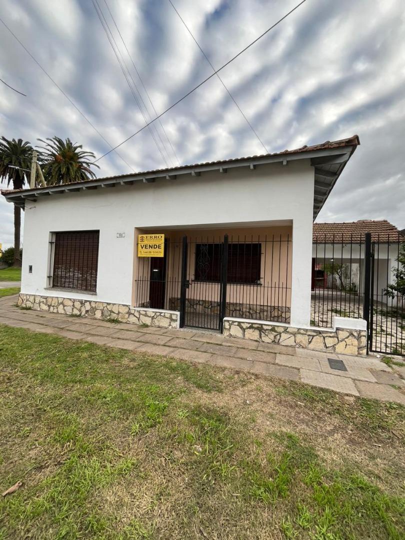 Oportunidad! Casa con departamento en venta en Pilar