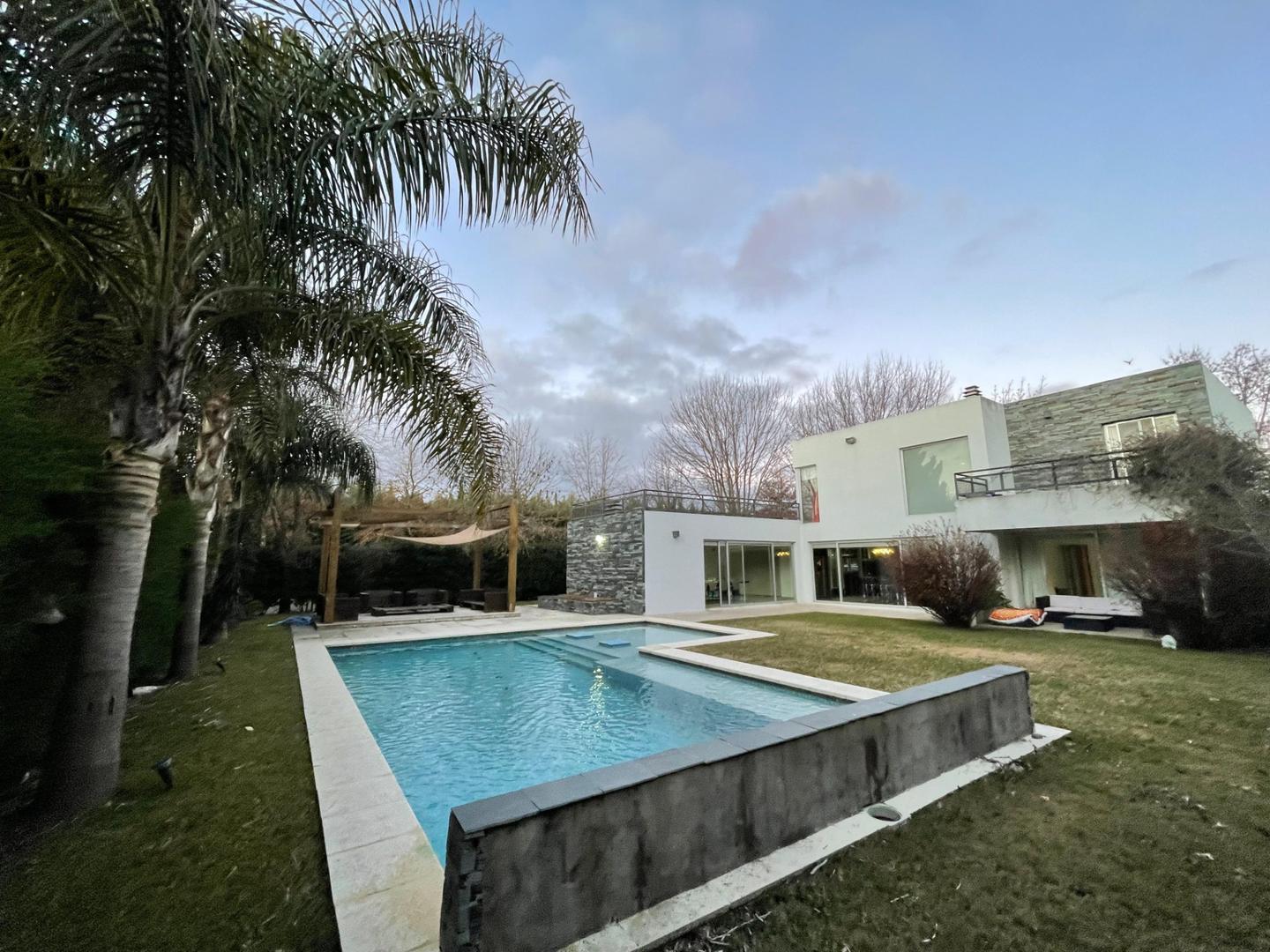 Casa en Venta de 5 dormitorios