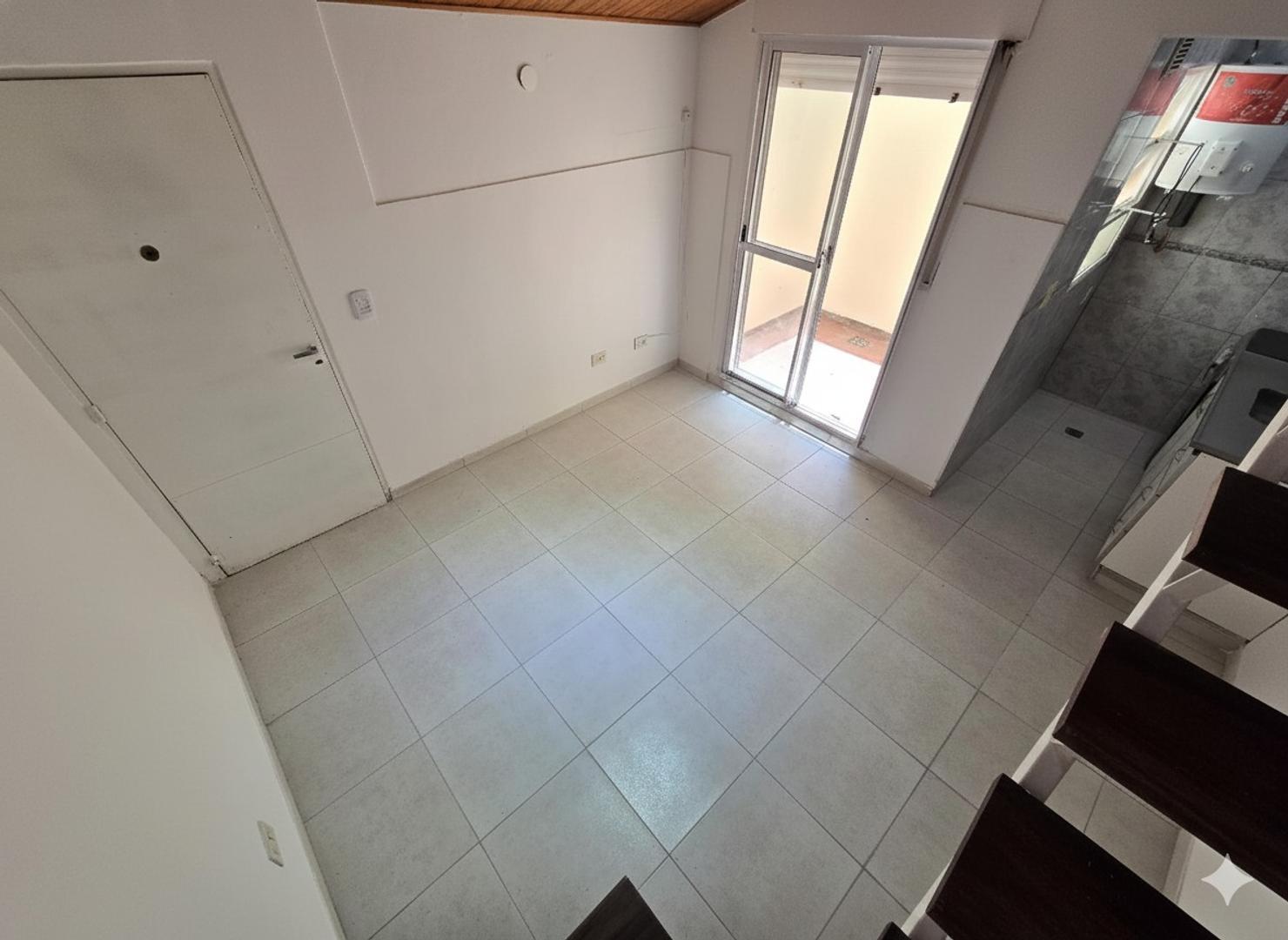 Depto Tipo Casa en Venta de 1 dormitorio