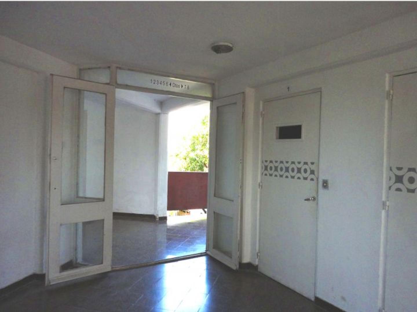 Julio Marc 1900 , Piso 3