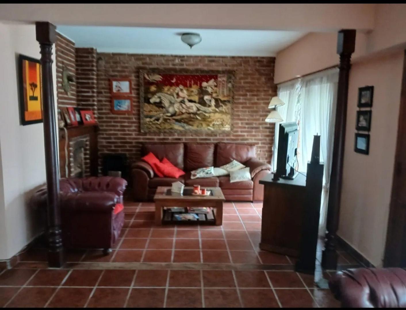 CASA 5 AMBIENTES EN  LA FLORIDA