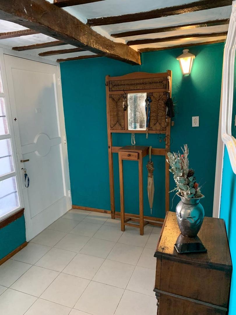 Domingo de Irala 900