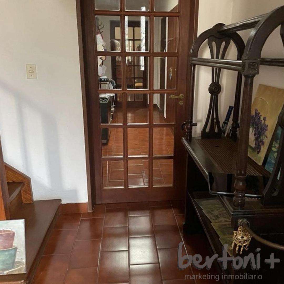 CASA EN VENTA, DE EPOCA, CENTRICA, OPORTUNIDAD