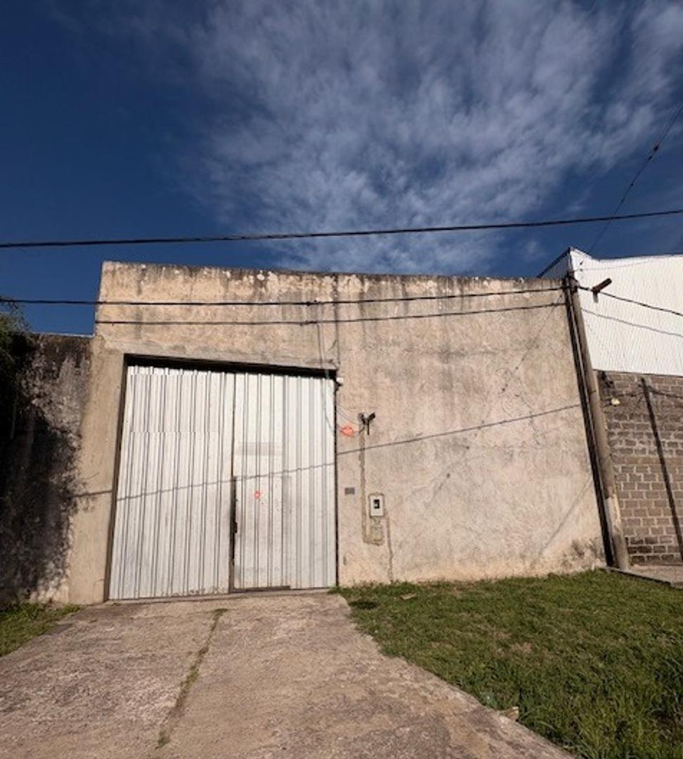 Galpon Betinotti 741 - zona Mercado Concentracion Fisherton